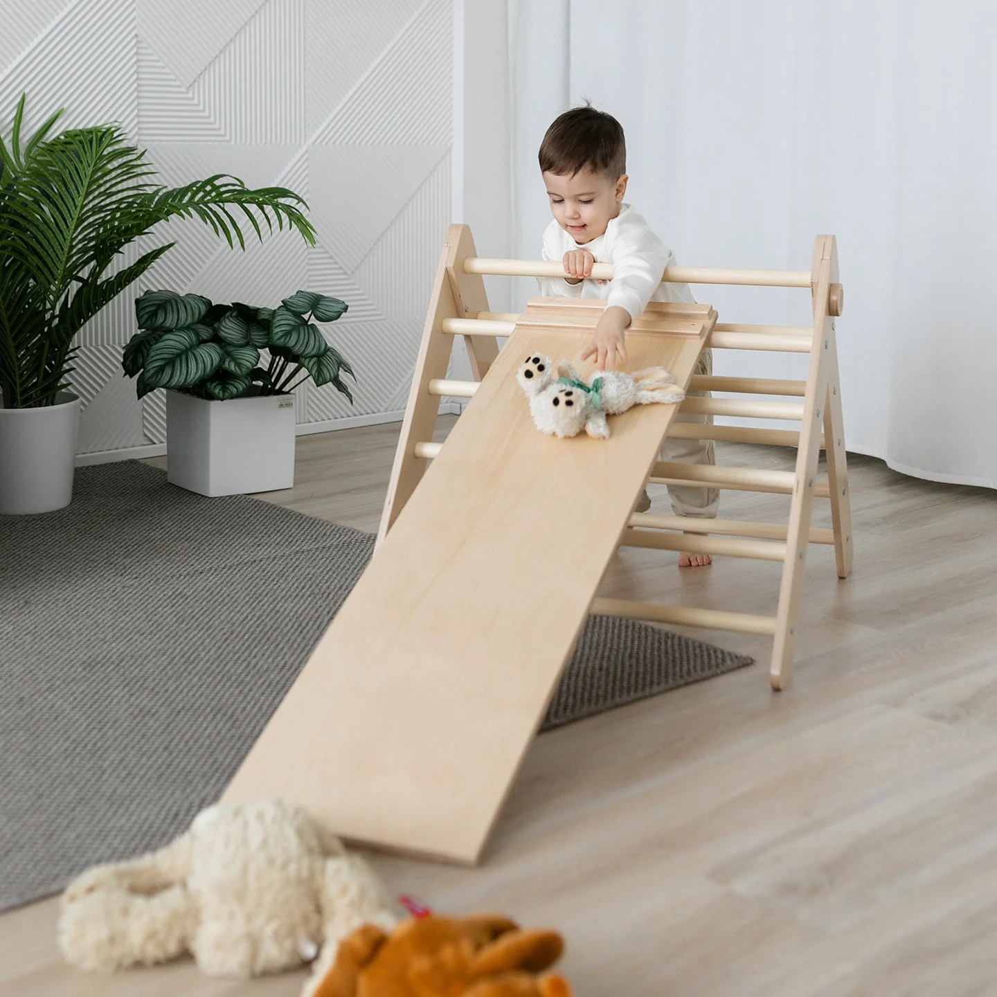 Set di triangolo di Pikler e tavola bifacciale