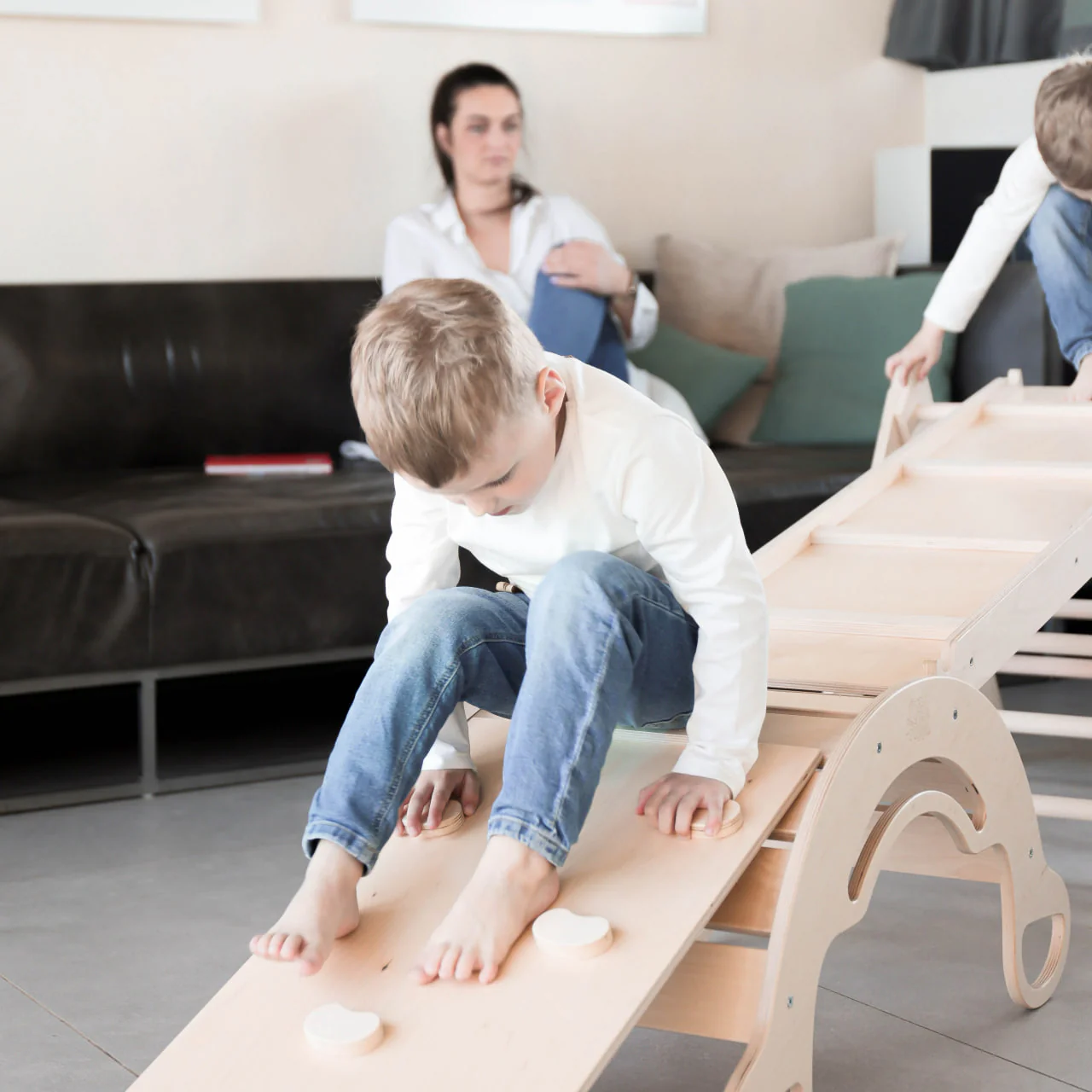 Triangolo di Pikler + 2 tavole bifacciali + Arco Montessori in legno (grande)