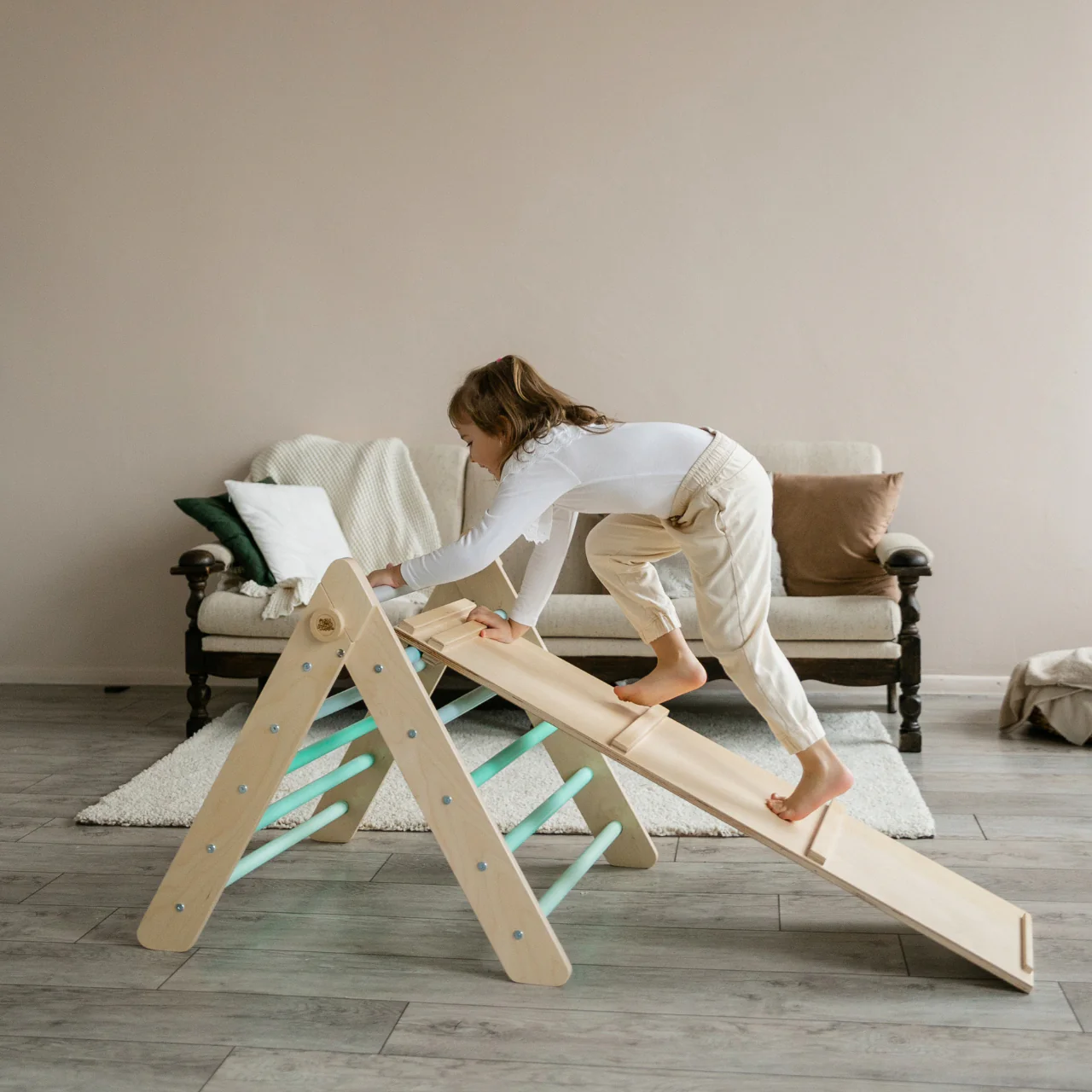 Set di triangolo di Pikler e tavola bifacciale