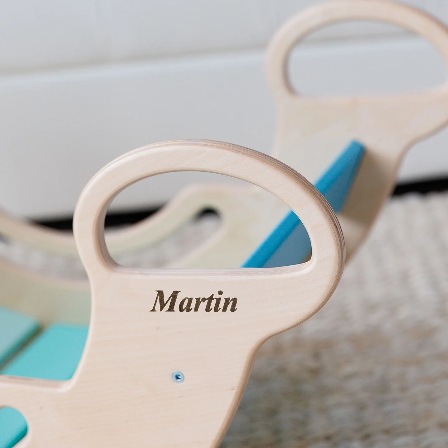 Triangolo di Pikler + tavola bifacciale + Dondolo Montessori in legno