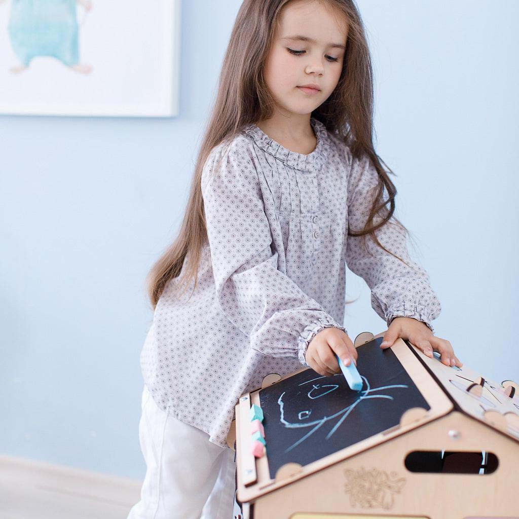 Casetta Montessori in Legno Natura e Busy Cube set