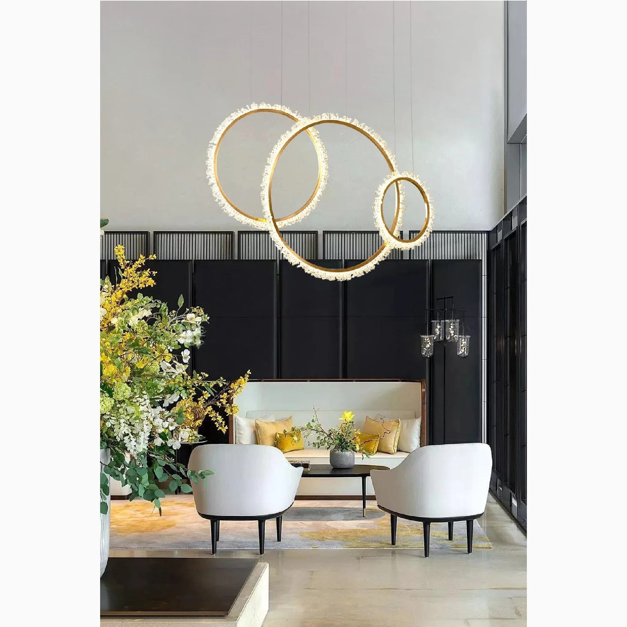 Aarau | Crystal Pendant Light in the Shape of Rings