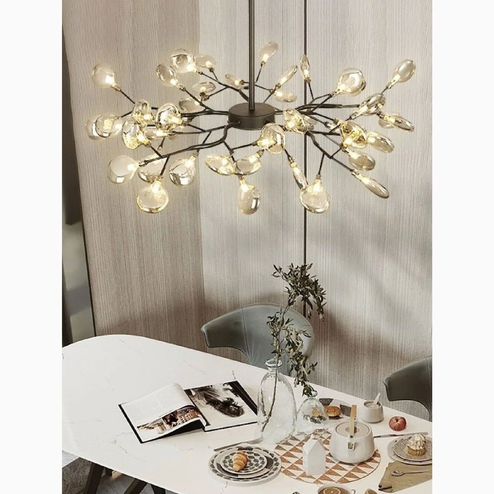 Altavilla Vicentina | Gold/Black Nordic Design Flower LED Chandelier