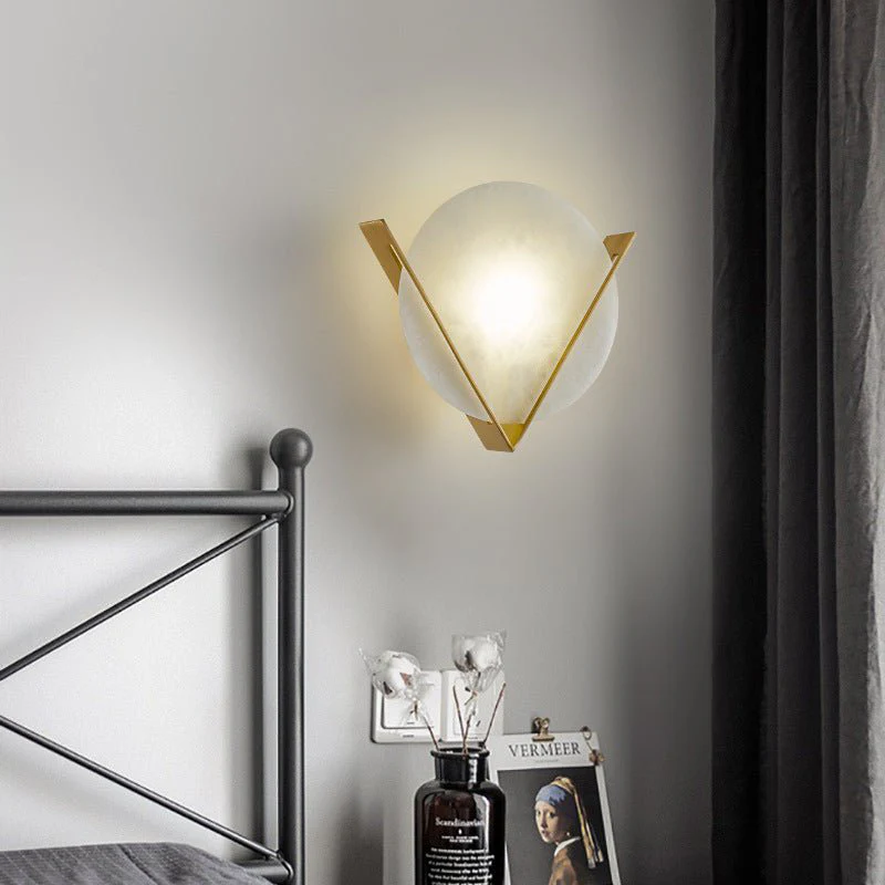 Creative Wall Lamp in Retro Minimalistic Style, Living Room, Bedroom