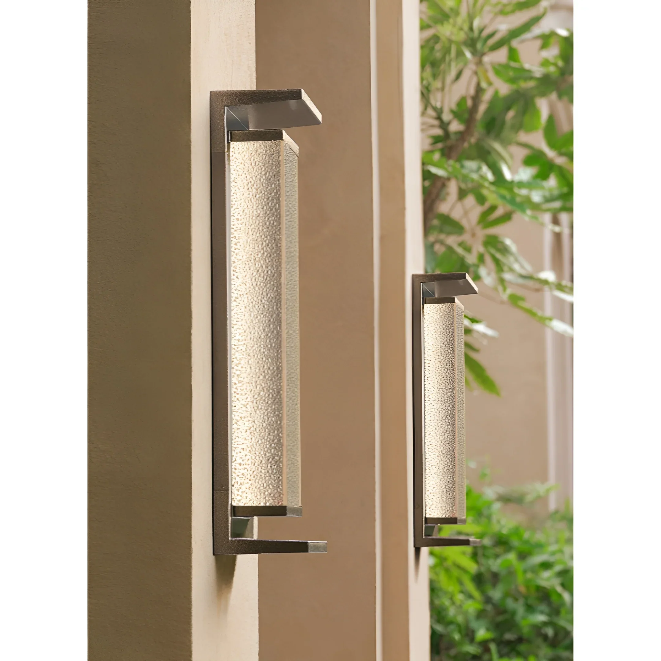 Modern Outdoor Wall Light with Textured Glass for Home Exterior