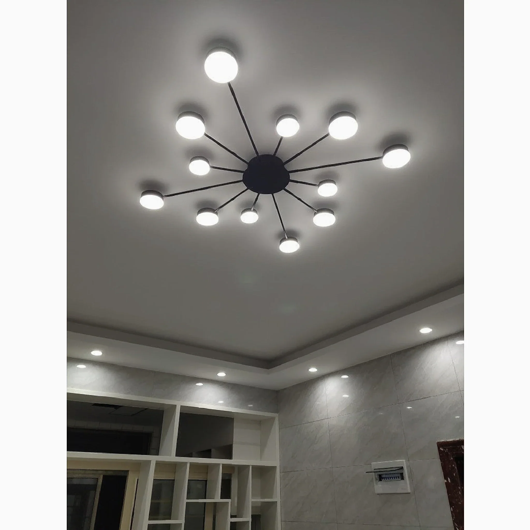 Buchs | Floral shaped LED Ceiling Chandelier