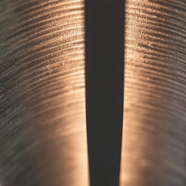 ��reative Wall Lamp in Minimalistic Style for Living Room, Bedroom