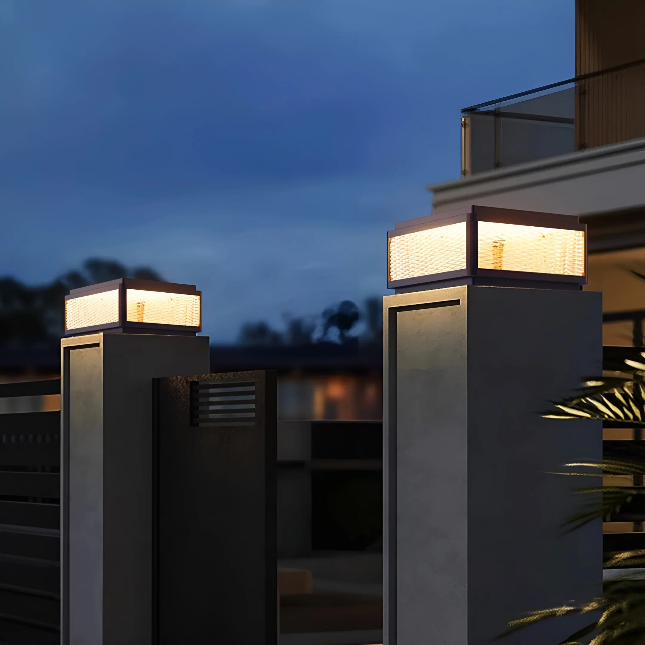 Solar LED Outdoor Pillar Light - Waterproof Aluminum Post Lamp for Garden, Fence, Villa, Yard
