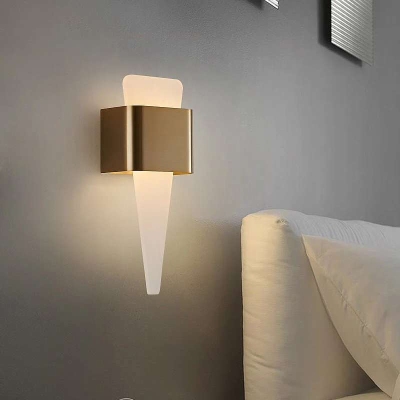 Mies | Wall Lamp in the Shape of Shark Tooth