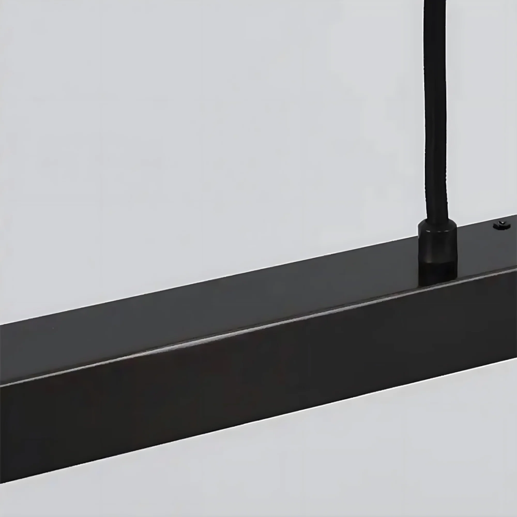 Romont | Simple Stylish Minimalistic Black Chandelier