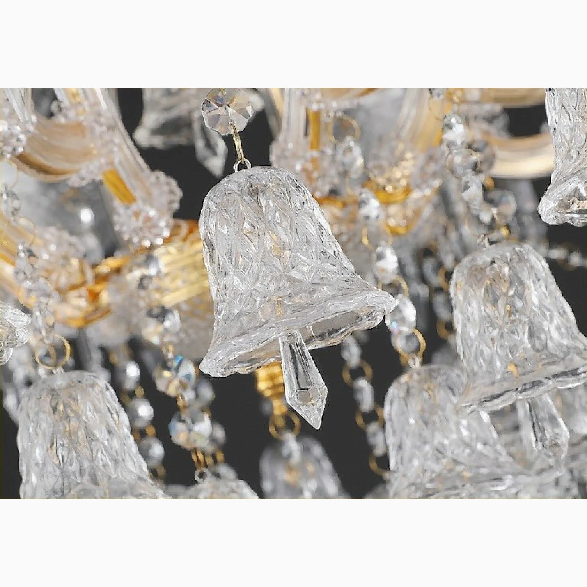 Villars-sur-Glane | European-style Wind Chime Luxury Crystal Candle Chandelier
