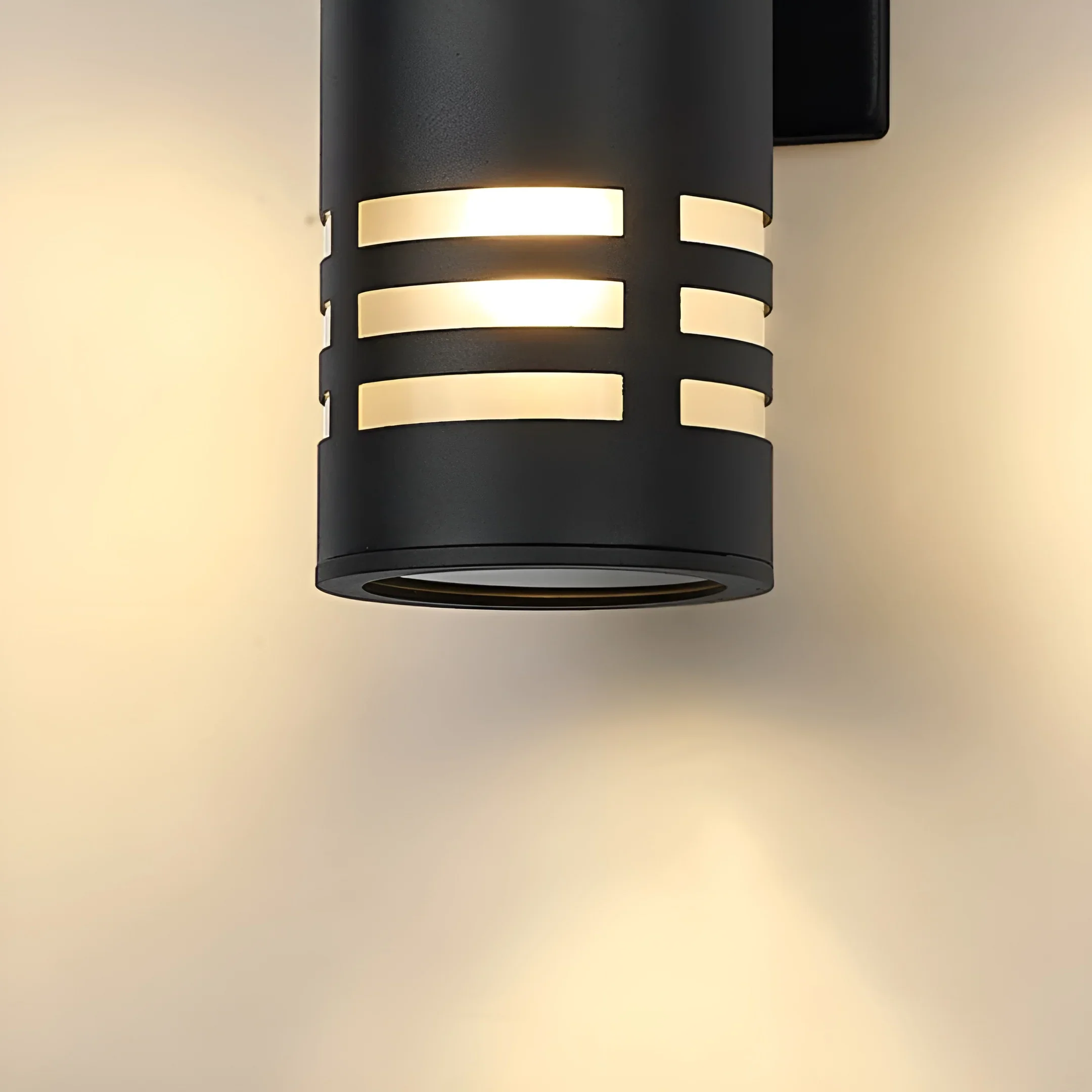 Dual-Beam Outdoor Wall Light with Light Sensor - Modern Waterproof Fixture