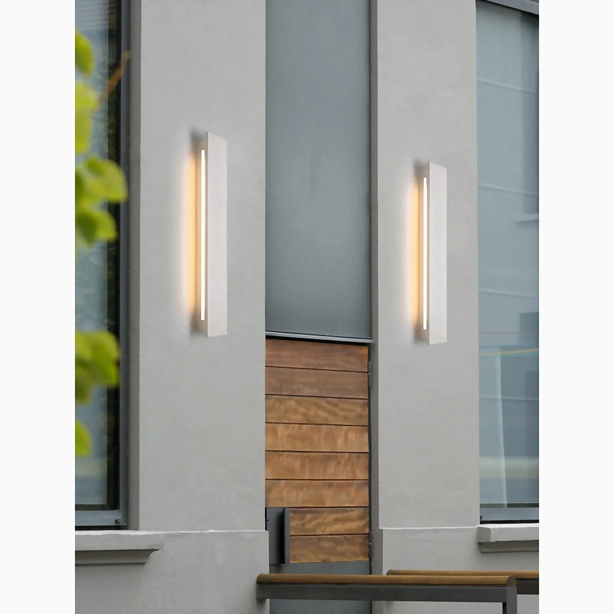 Alice Superiore | Modern Waterproof Outdoor Wall Sconce