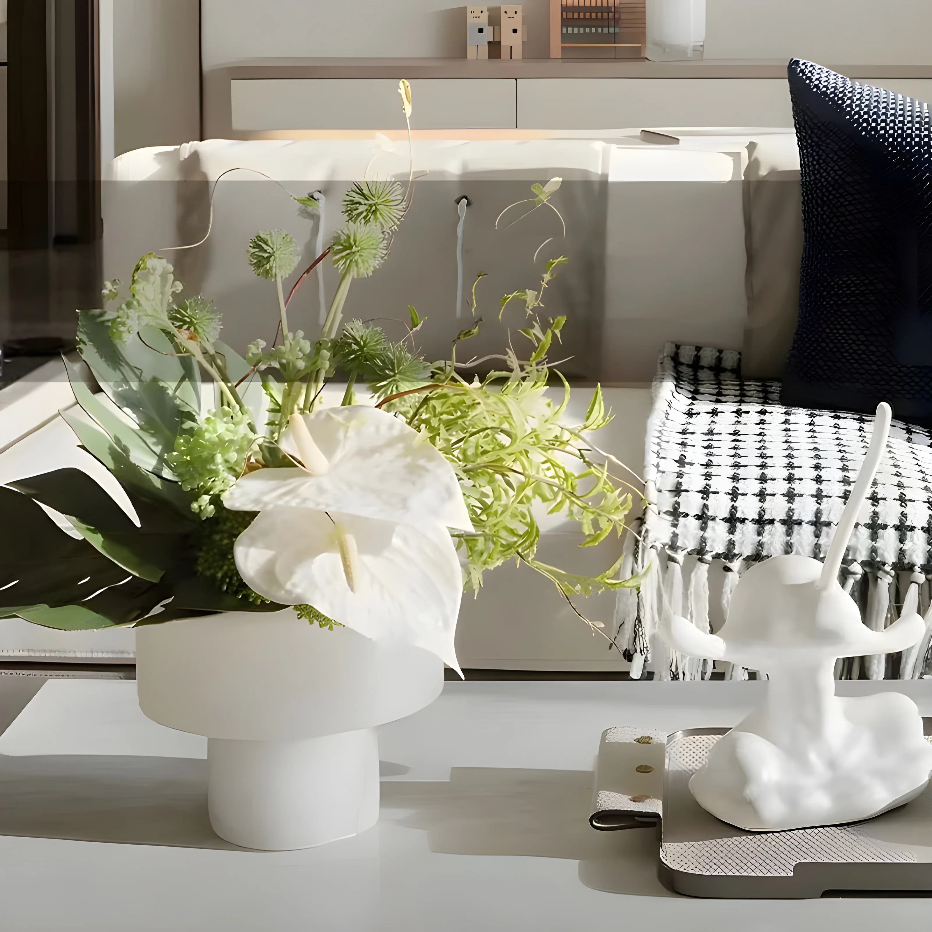 Minimalistic Natural Marble Pillar Vase