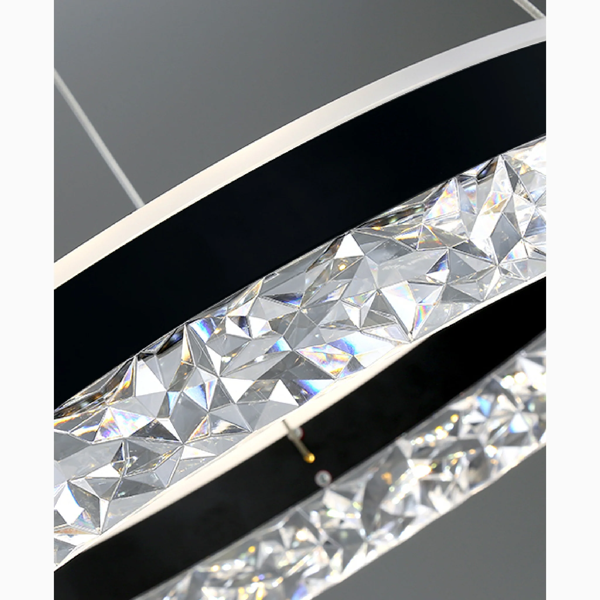 Chatel-Saint-Denis | Crystal Chandelier in the Shape of Ring