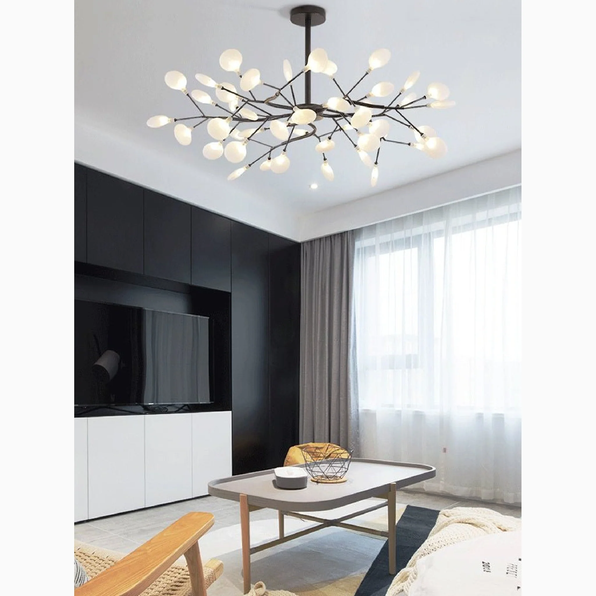Altavilla Vicentina | Gold/Black Nordic Design Flower LED Chandelier