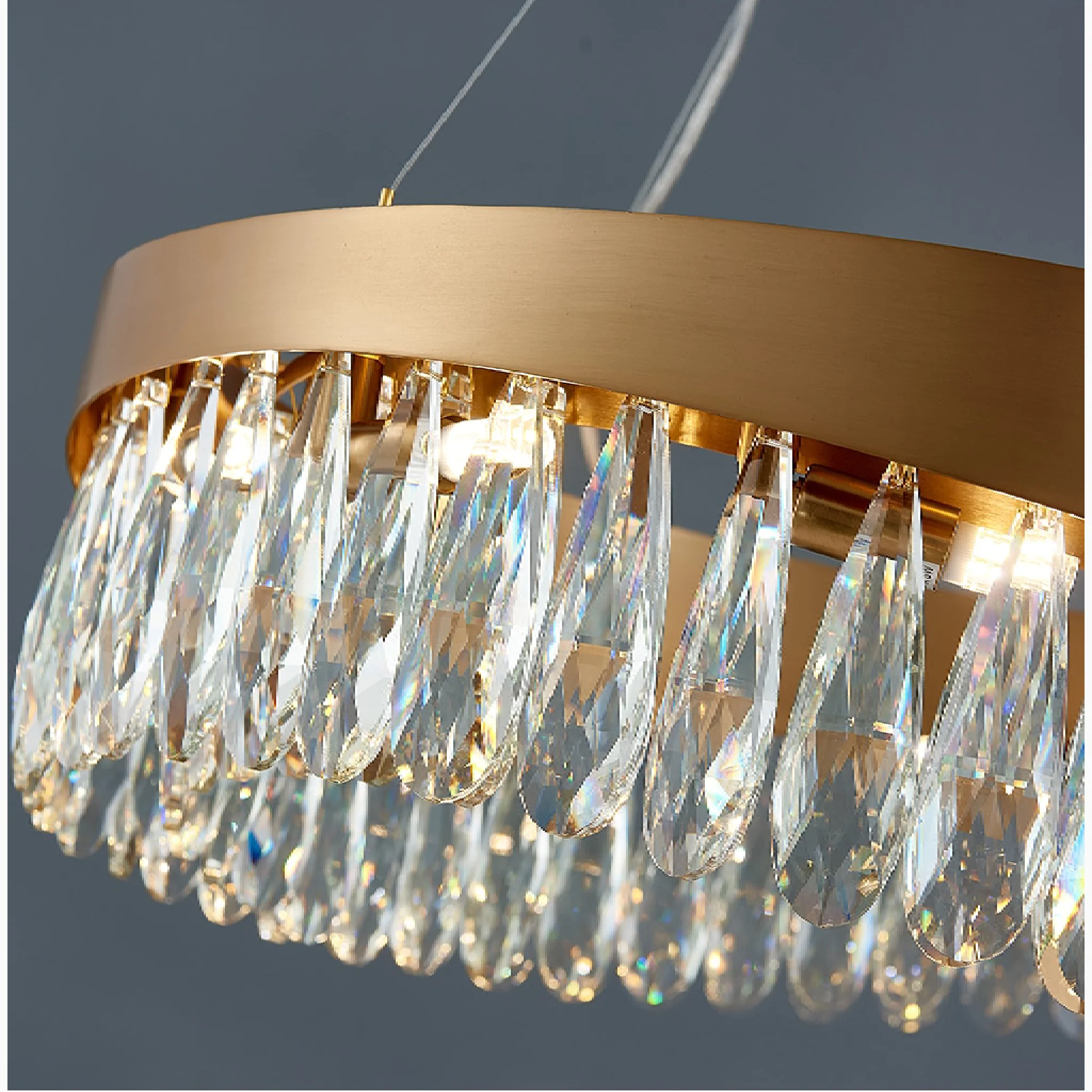 Capo Noli | New Modern Wave-shaped Crystal Chandelier