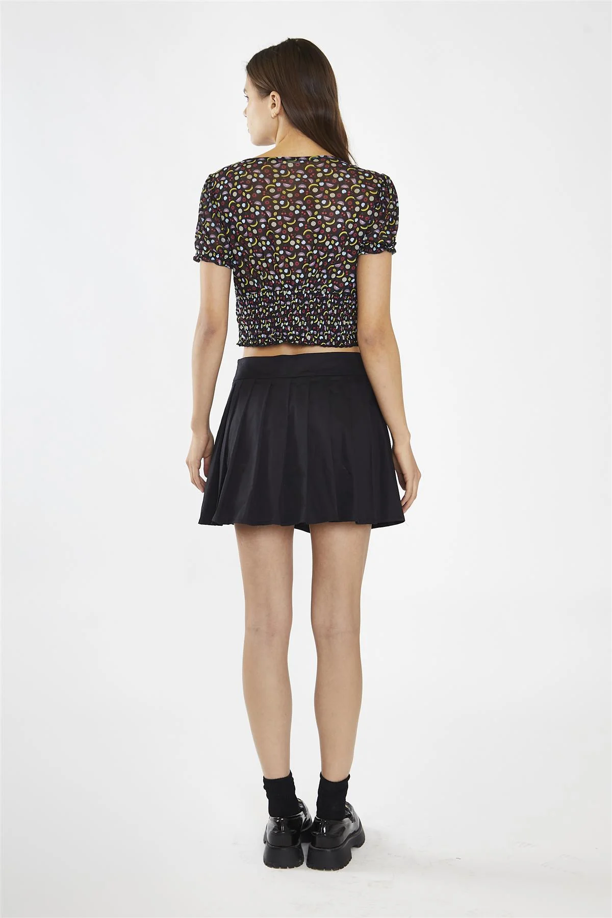 Black Mid-Rise Pleated Mini-Skirt