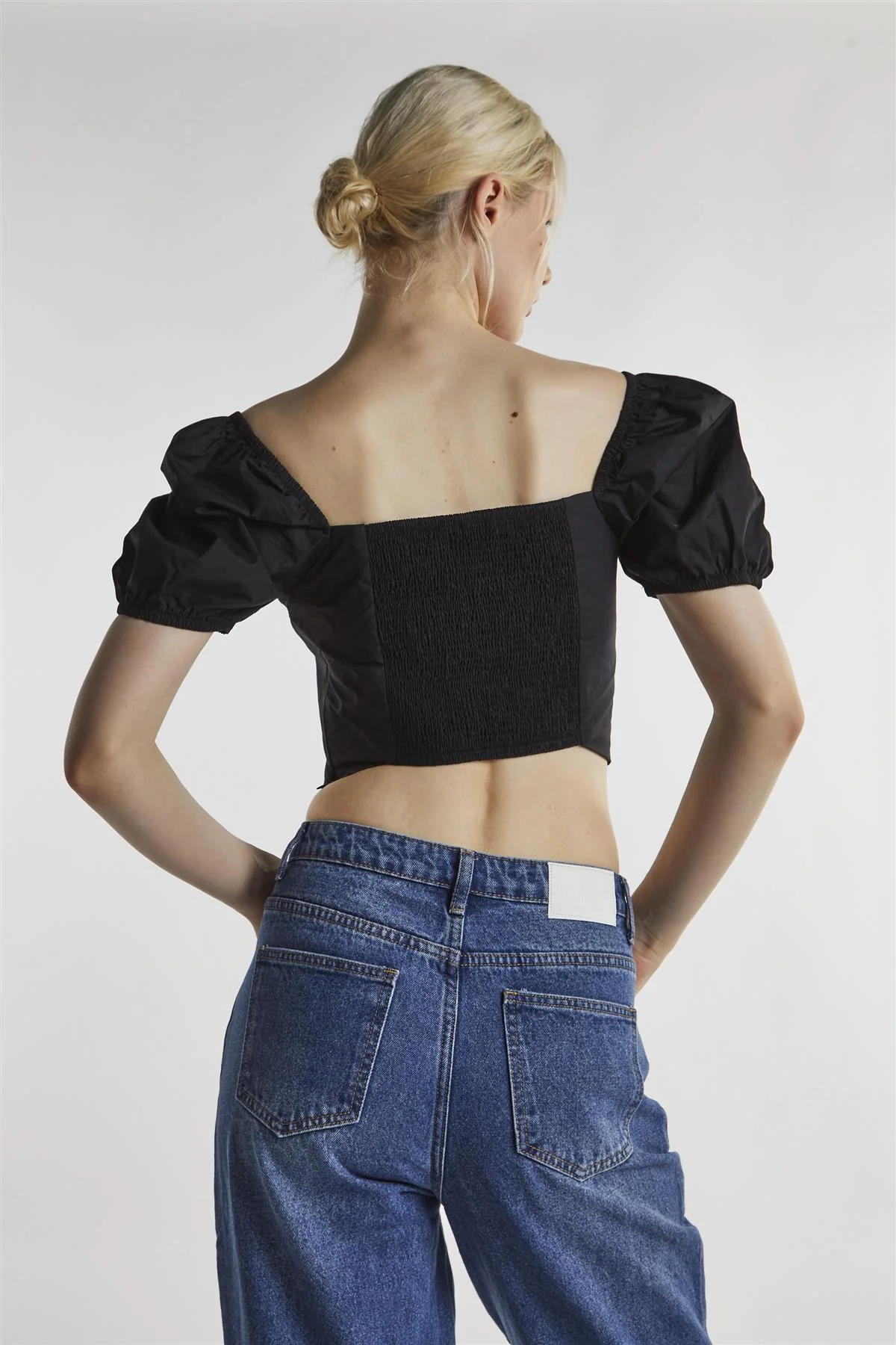 Black Sweetheart Neckline Crop-top