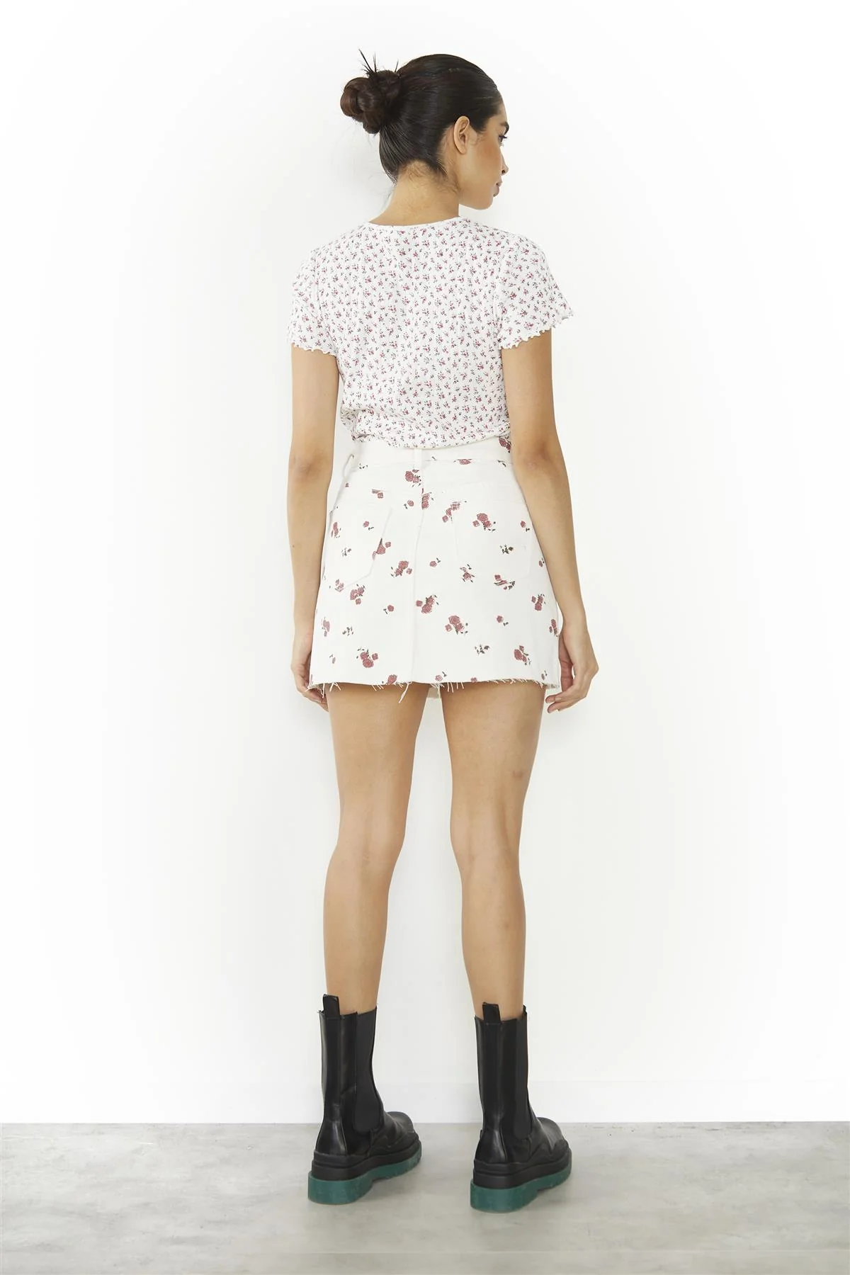 White Ditsy Pointelle Floral Lettuce-Hem Short-Sleeve-Top