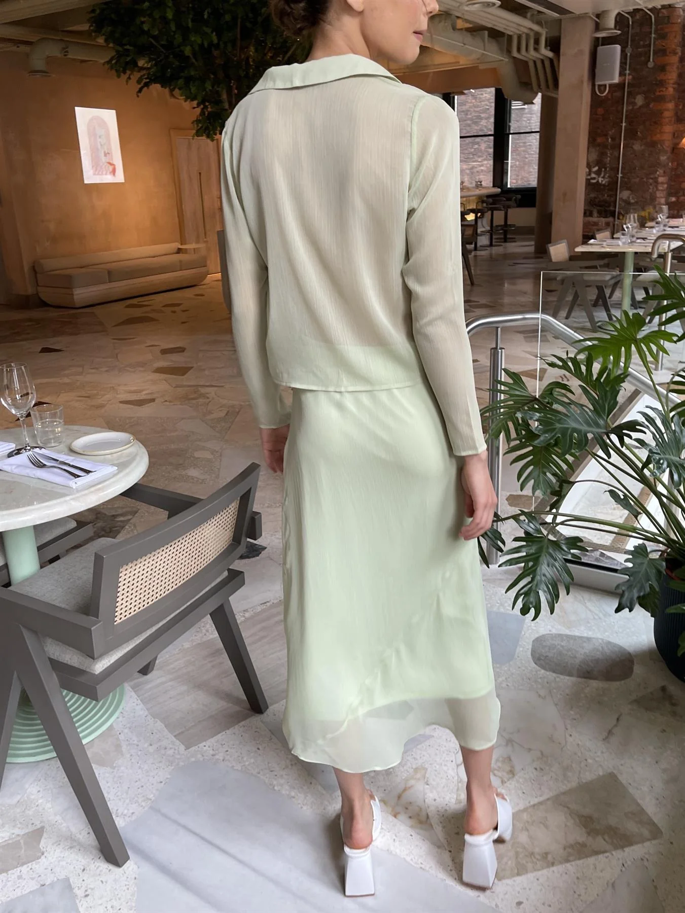 Pale Green Mid-Rise Midaxi-Skirt