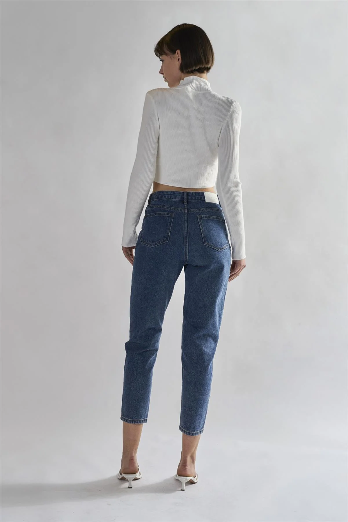 Off-White Mock-Neck-Crop-Tops