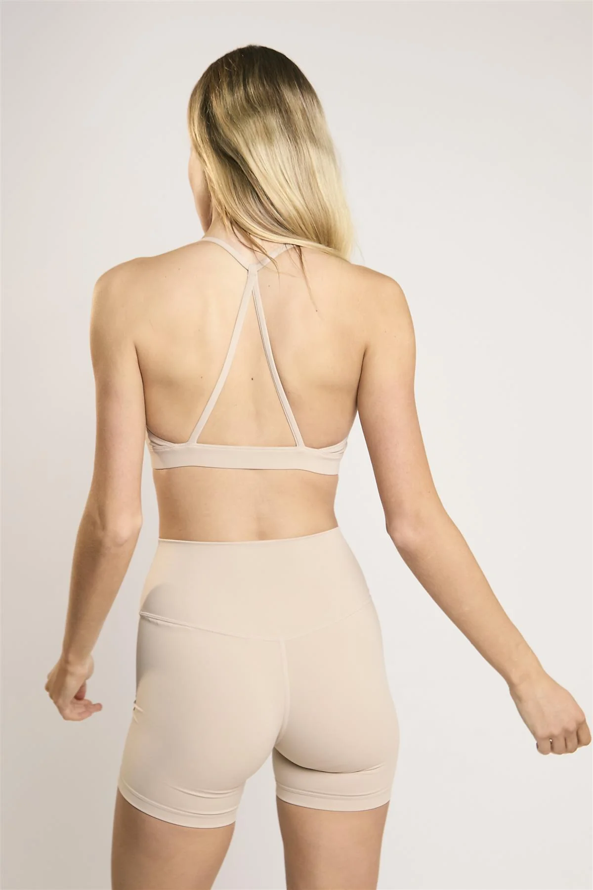 Signature Sand Seamless Shorts.