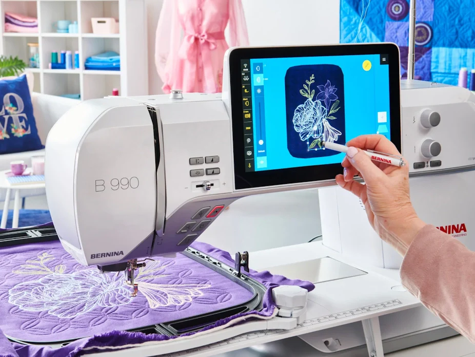 Bernina 990 Sewing & Embroidery Machine + FREE Magnetic Hoop Set (L, M & Border) – Worth £1200